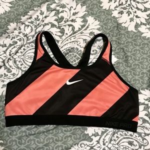 Nike Pro Sports Bra